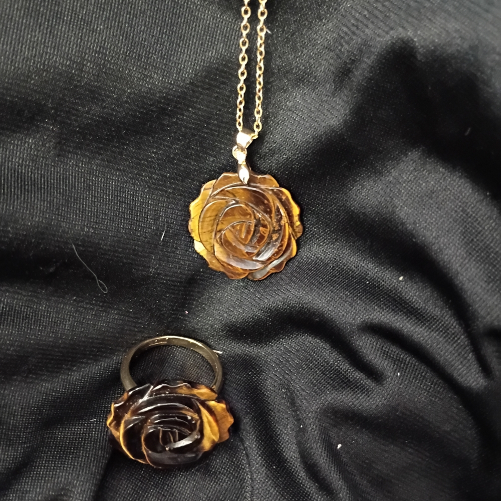 Elegant Tiger Eye Rose Jewelry Set Pendant With Chain And Size 9 Ring